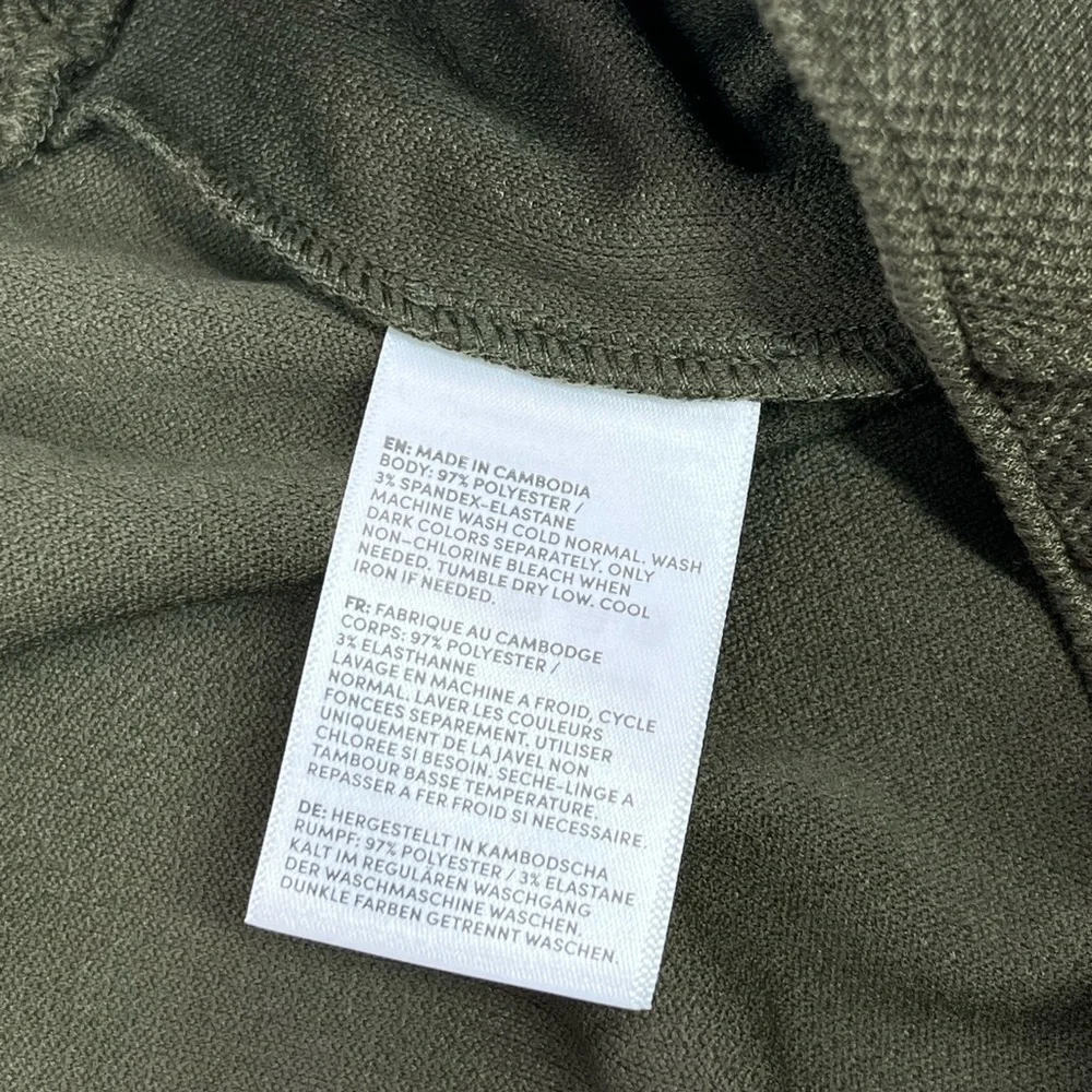 Lands’ End Men’s Olive Green 5.5” Pique Shorts. Size Large 36-38